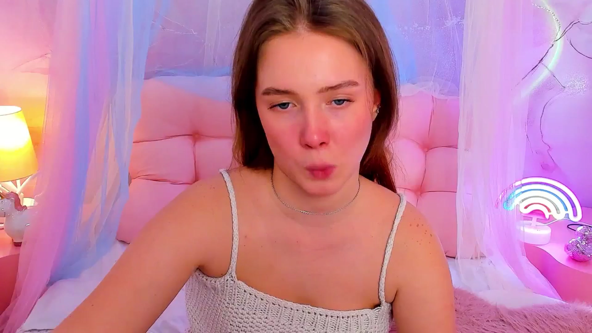 Gallery image thumbnail from Beatrizz's myfreecams stream on, 04/05/2026, 10:19 image 16 of 20
