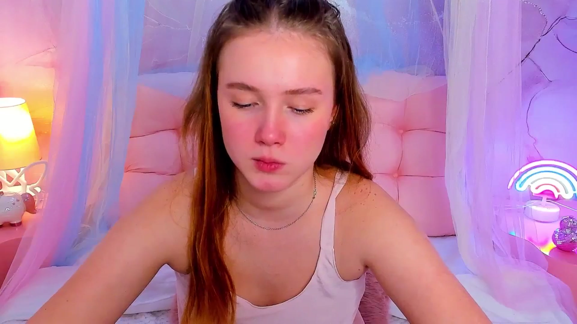 Gallery image thumbnail from Beatrizz's myfreecams stream on, 04/06/2026, 16:01 image 6 of 20