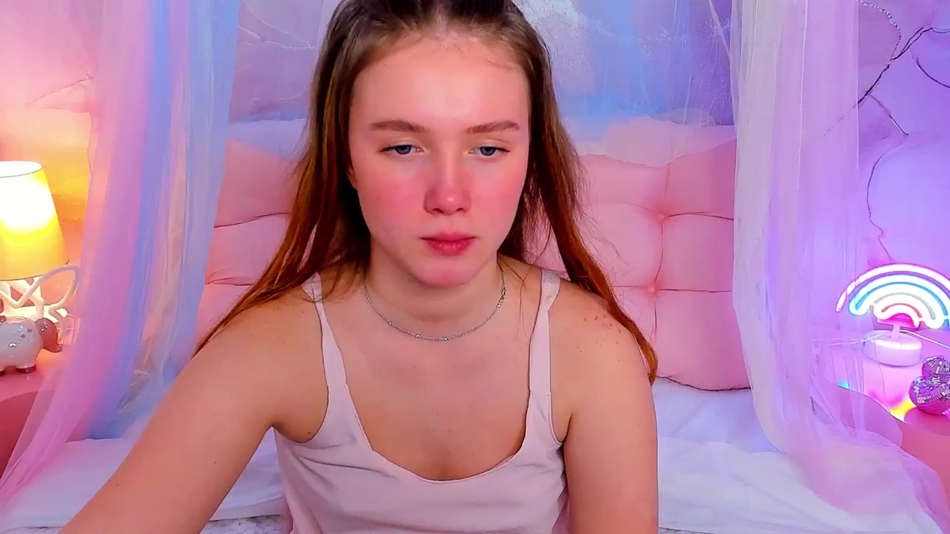 Gallery image thumbnail from Beatrizz's myfreecams stream on, 04/06/2026, 16:01 image 16 of 20