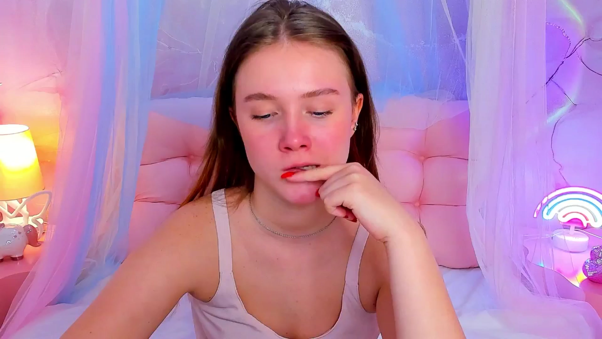 Gallery image thumbnail from Beatrizz's myfreecams stream on, 04/06/2026, 17:18 image 1 of 20