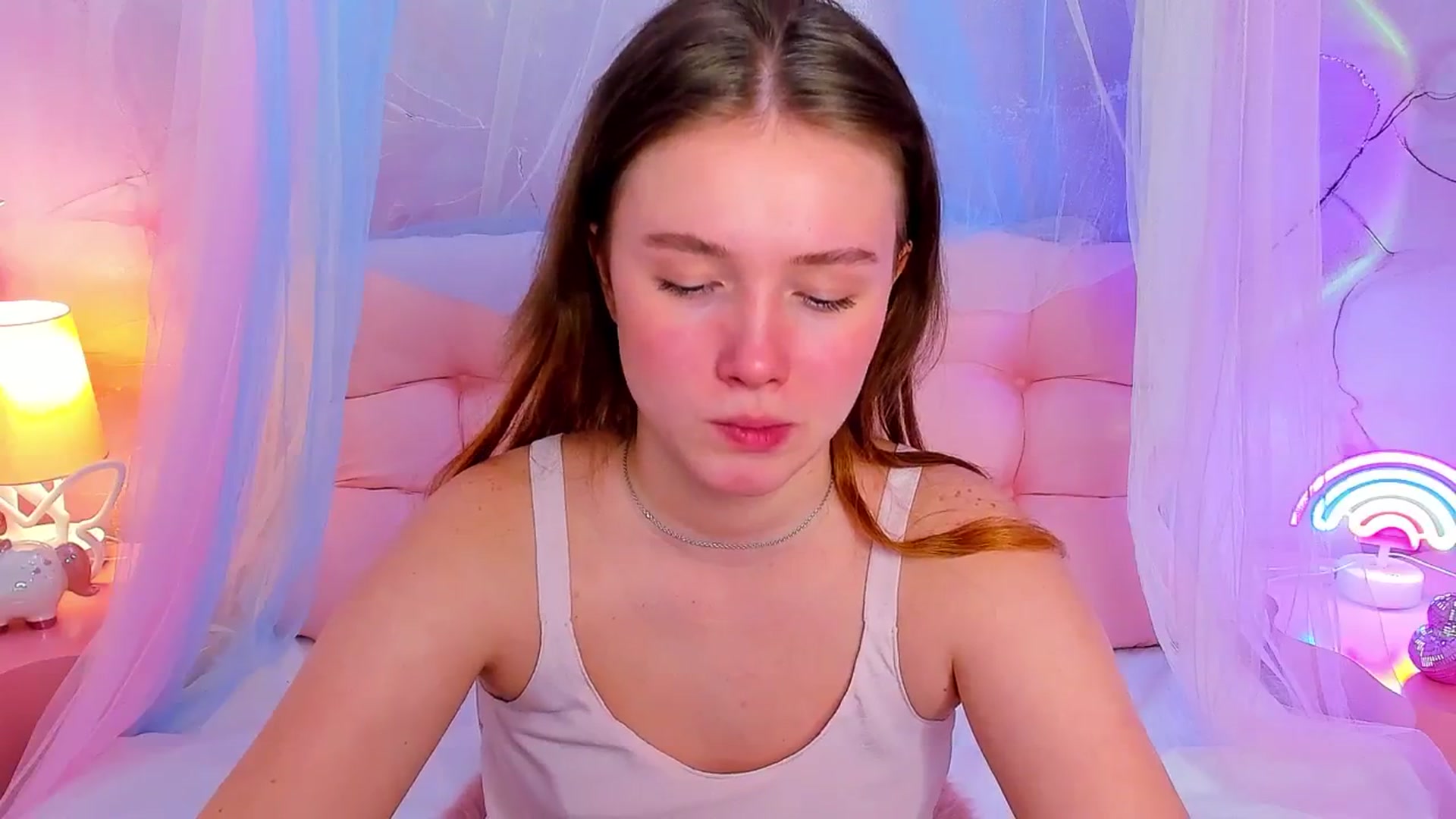 Gallery image thumbnail from Beatrizz's myfreecams stream on, 04/06/2026, 17:18 image 4 of 20