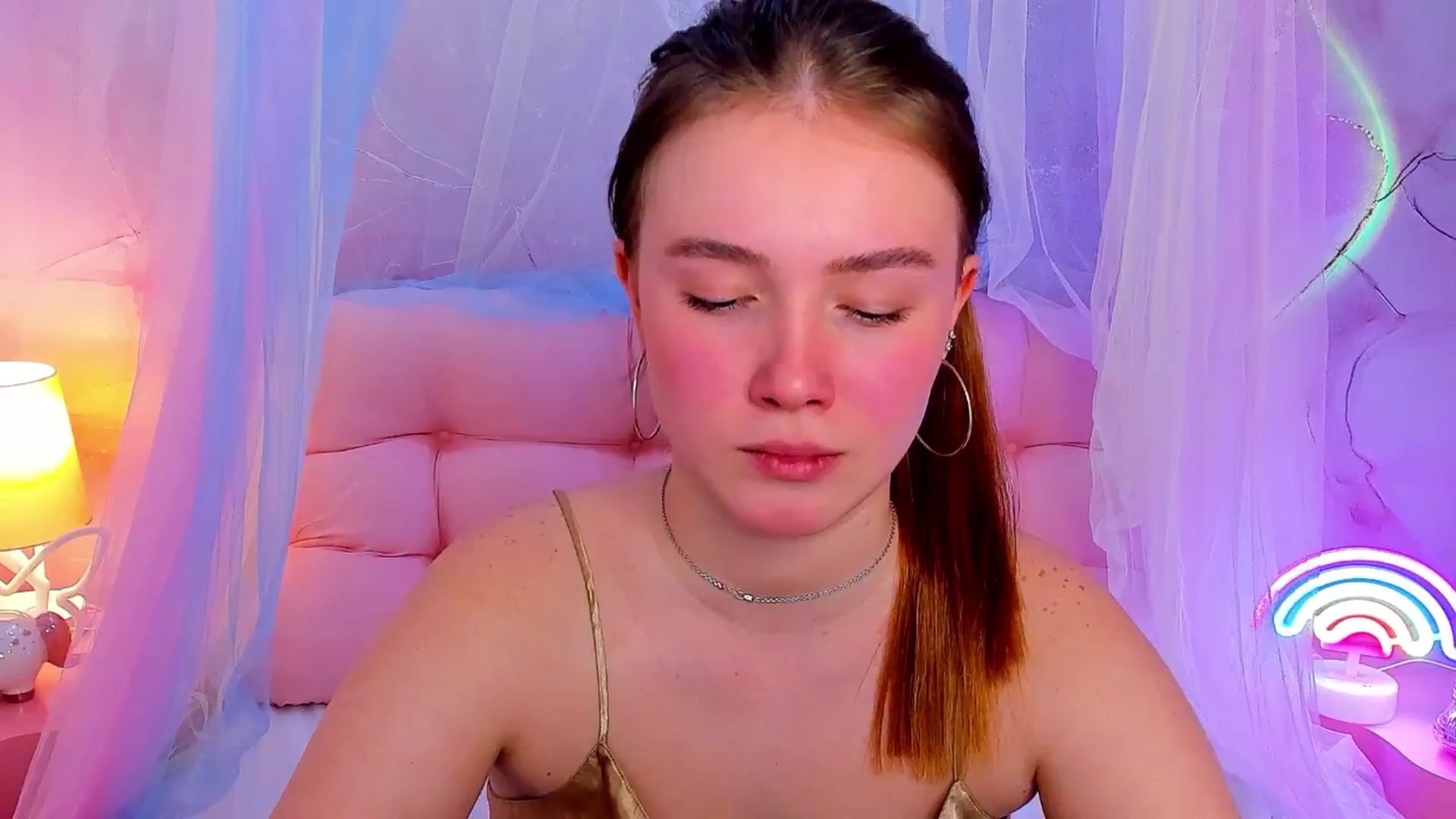 Gallery image thumbnail from Beatrizz's myfreecams stream on, 04/12/2026, 08:54 image 13 of 20