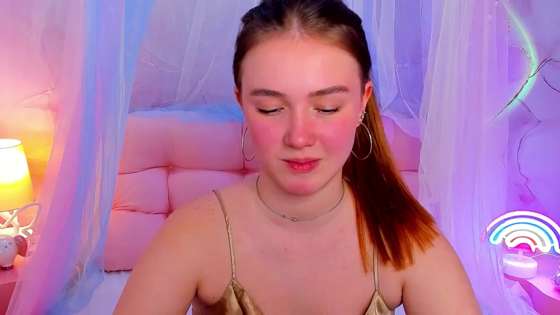 Gallery image thumbnail from Beatrizz's myfreecams stream on, 04/12/2026, 08:54 image 9 of 20