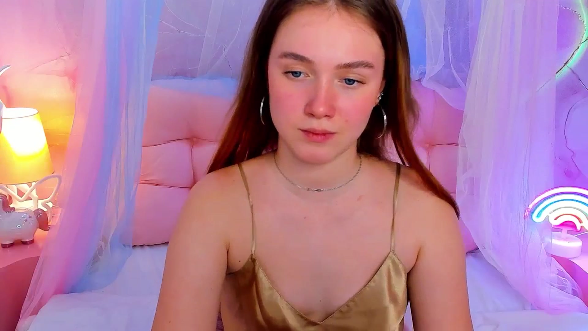 Gallery image thumbnail from Beatrizz's myfreecams stream on, 04/12/2026, 10:29 image 14 of 20