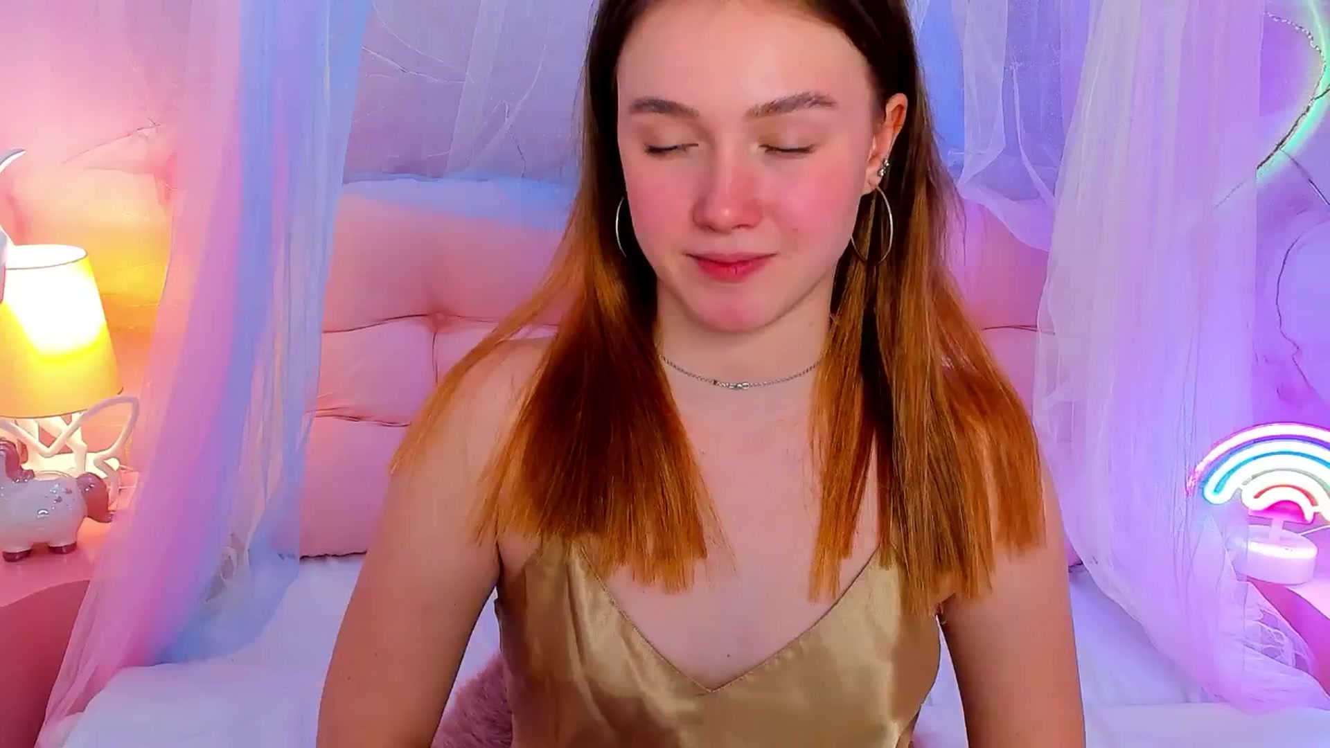 Gallery image thumbnail from Beatrizz's myfreecams stream on, 04/12/2026, 10:29 image 1 of 20