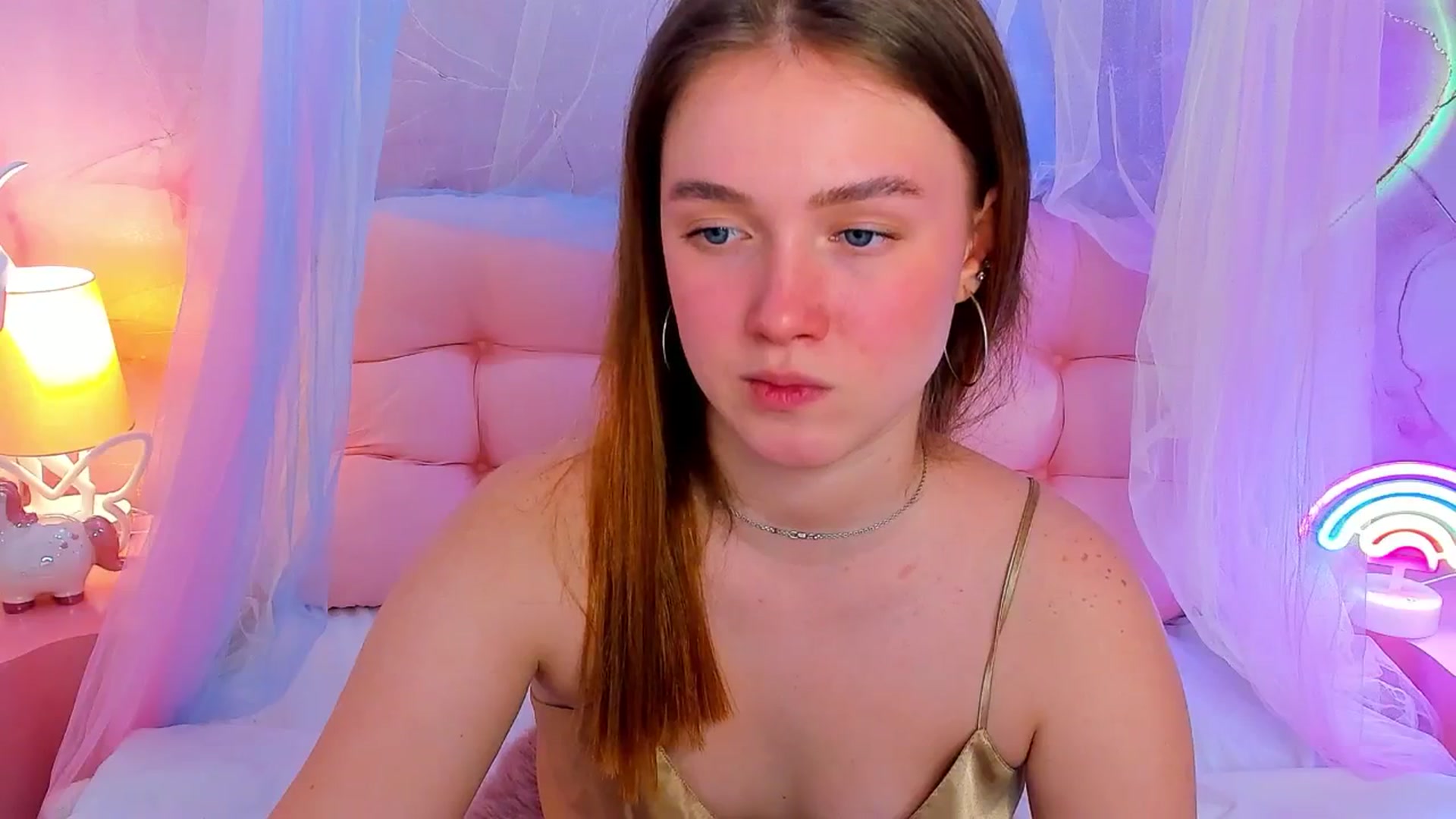 Gallery image thumbnail from Beatrizz's myfreecams stream on, 04/12/2026, 10:29 image 13 of 20