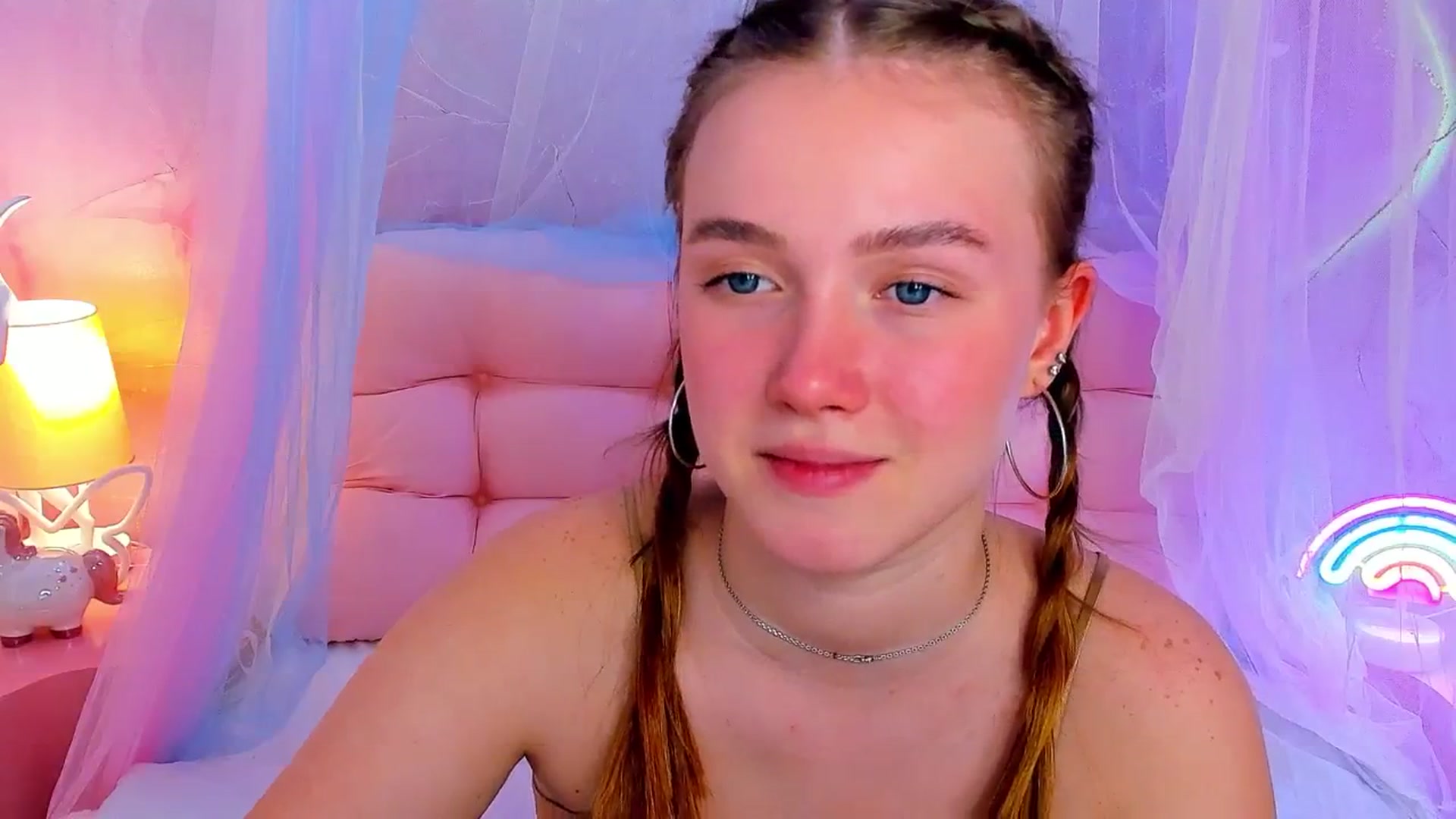 Gallery image thumbnail from Beatrizz's myfreecams stream on, 04/12/2026, 11:34 image 14 of 20