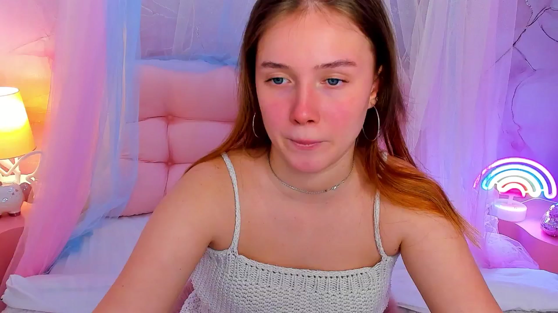 Gallery image thumbnail from Beatrizz's myfreecams stream on, 04/13/2026, 15:37 image 15 of 20