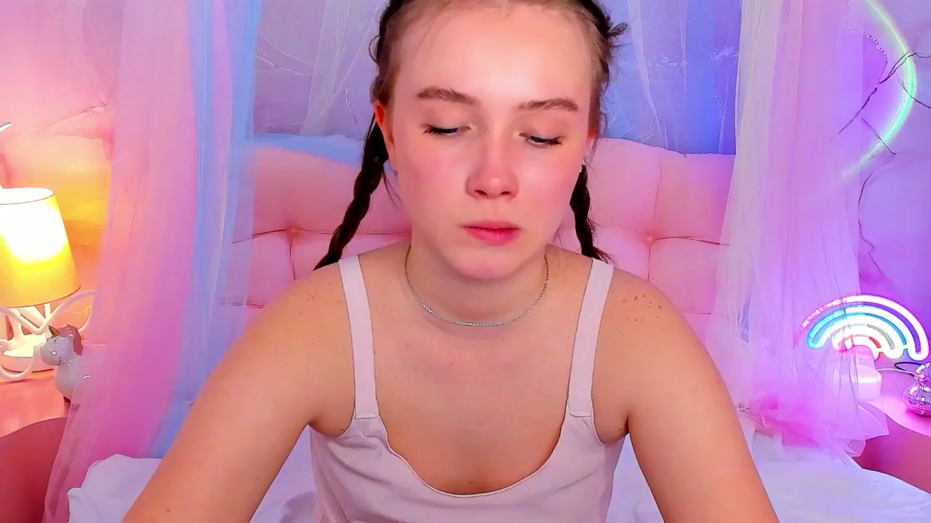 Gallery image thumbnail from Beatrizz's myfreecams stream on, 04/19/2026, 10:22 image 20 of 20