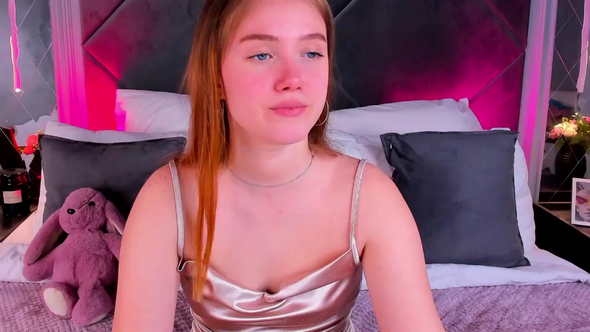 Gallery image thumbnail from Beatrizz's myfreecams stream on, 04/22/2026, 12:59 image 15 of 20