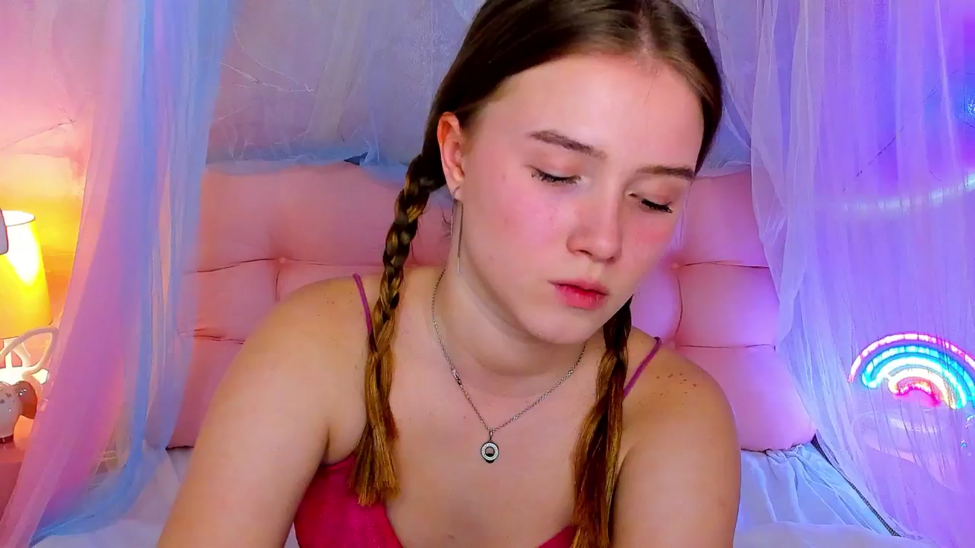 Gallery image thumbnail from Beatrizz's myfreecams stream on, 04/27/2026, 18:18 image 3 of 20