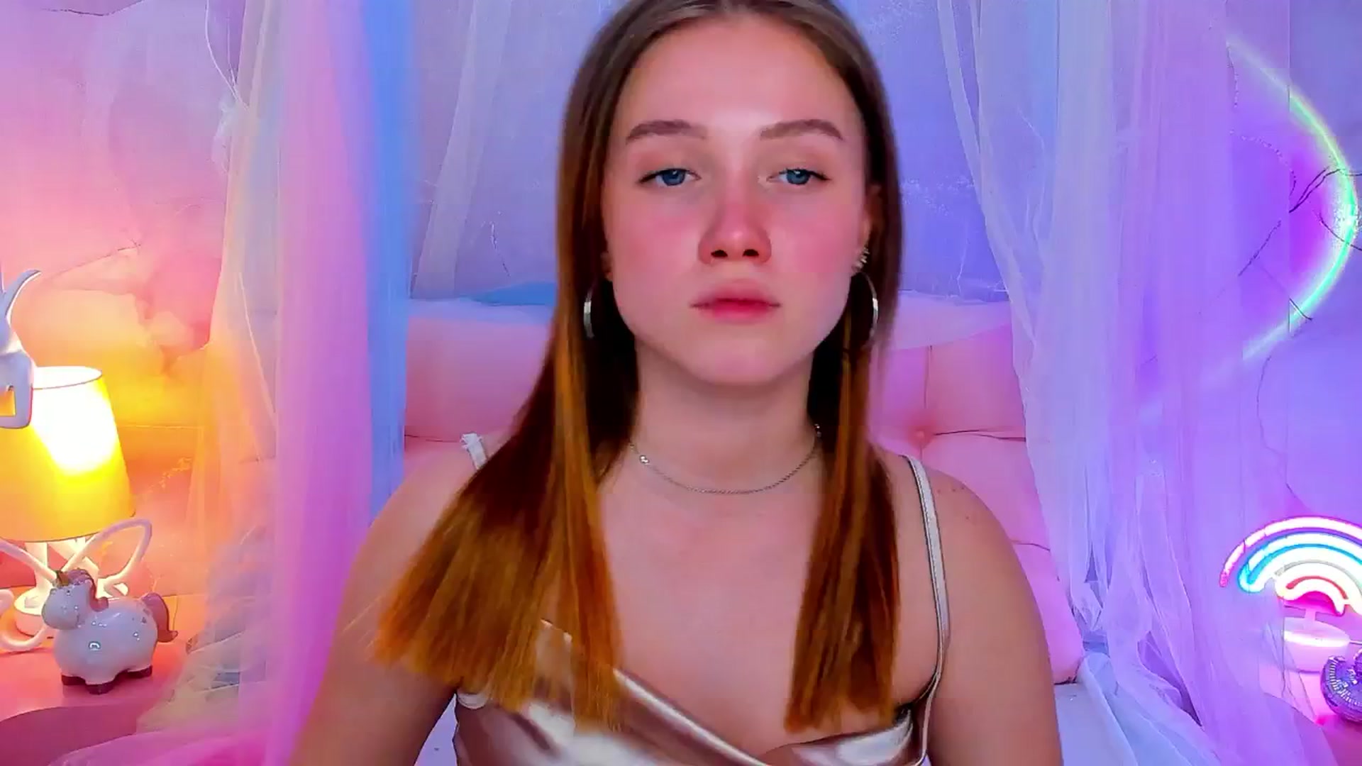 Gallery image thumbnail from Beatrizz's myfreecams stream on, 05/04/2026, 16:10 image 9 of 20