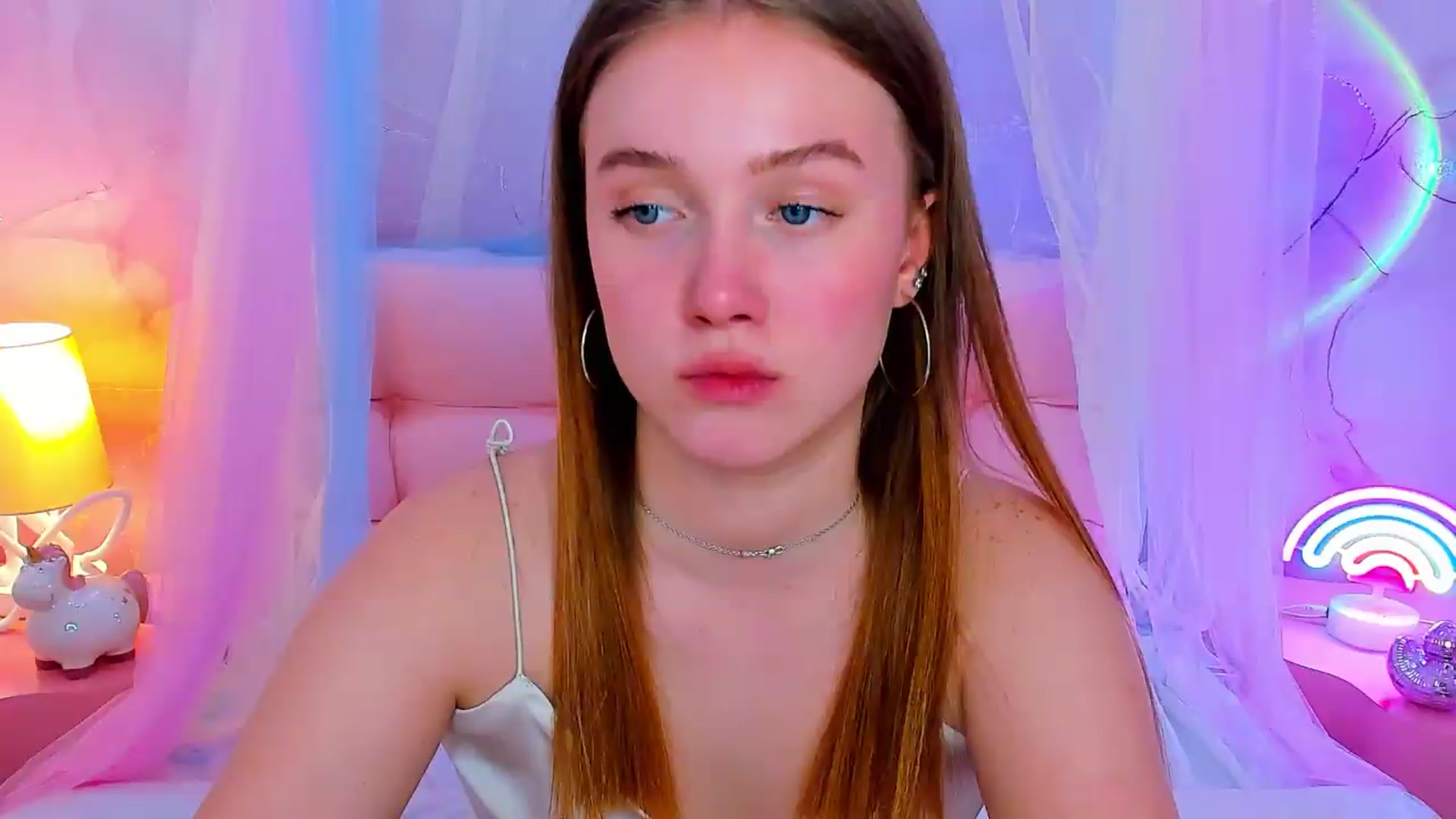 Gallery image thumbnail from Beatrizz's myfreecams stream on, 05/05/2026, 13:16 image 18 of 20