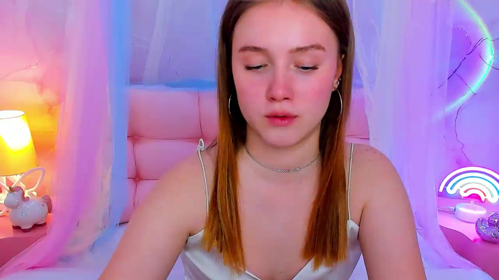 Gallery image thumbnail from Beatrizz's myfreecams stream on, 05/05/2026, 13:16 image 15 of 20