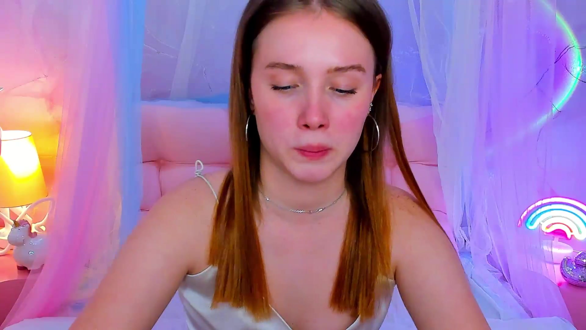 Gallery image thumbnail from Beatrizz's myfreecams stream on, 05/05/2026, 15:24 image 12 of 20