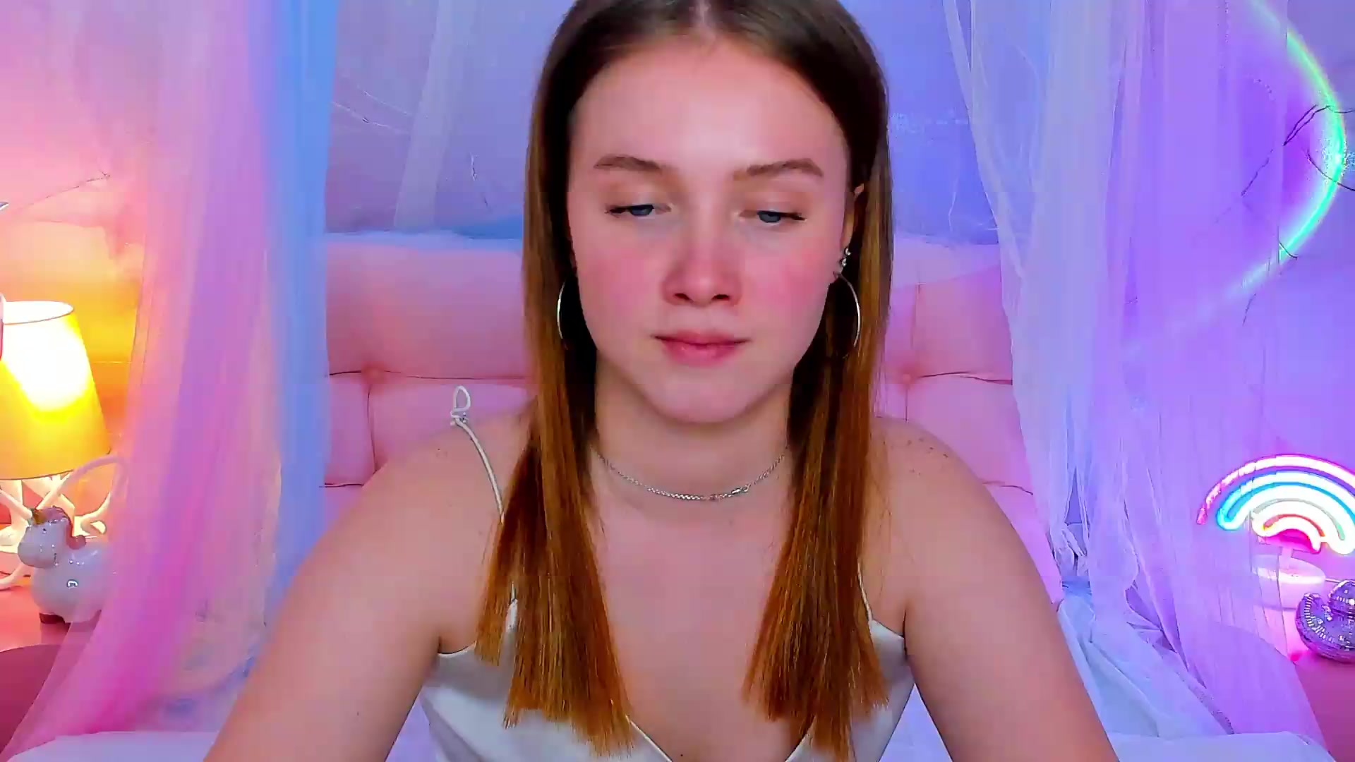 Gallery image thumbnail from Beatrizz's myfreecams stream on, 05/05/2026, 15:24 image 17 of 20
