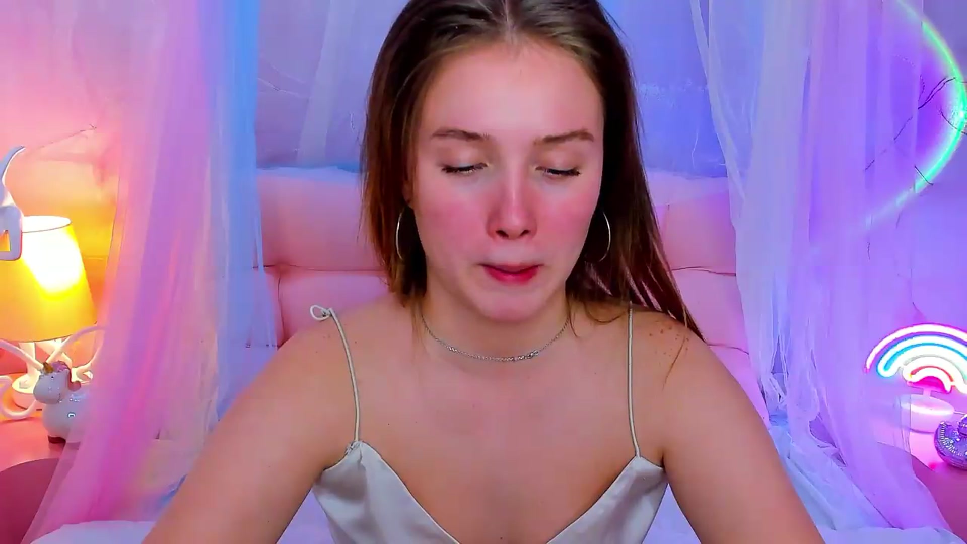 Gallery image thumbnail from Beatrizz's myfreecams stream on, 05/05/2026, 18:49 image 8 of 20