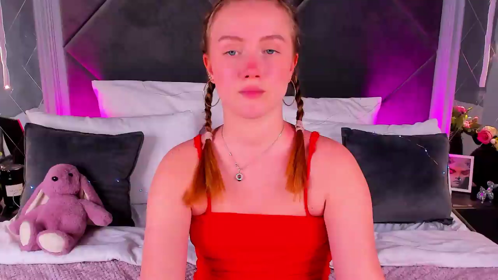 Gallery image thumbnail from Beatrizz's myfreecams stream on, 05/07/2026, 17:13 image 16 of 20