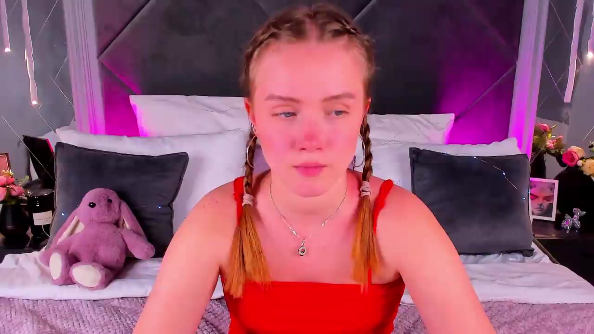 Gallery image thumbnail from Beatrizz's myfreecams stream on, 05/07/2026, 17:13 image 14 of 20