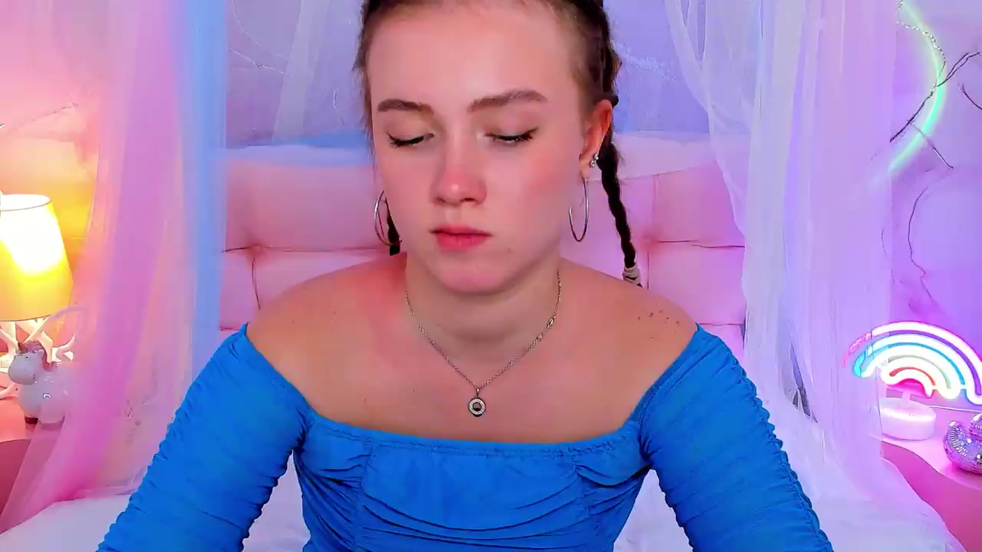 Gallery image thumbnail from Beatrizz's myfreecams stream on, 05/08/2026, 09:00 image 16 of 20