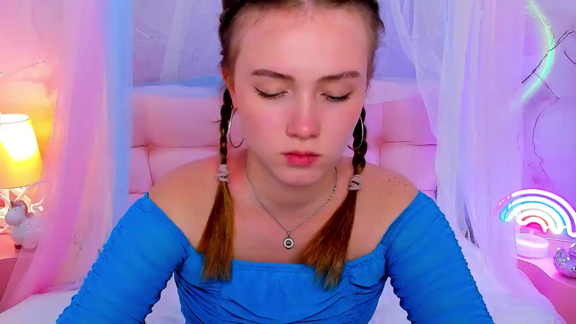 Gallery image thumbnail from Beatrizz's myfreecams stream on, 05/08/2026, 09:00 image 4 of 20