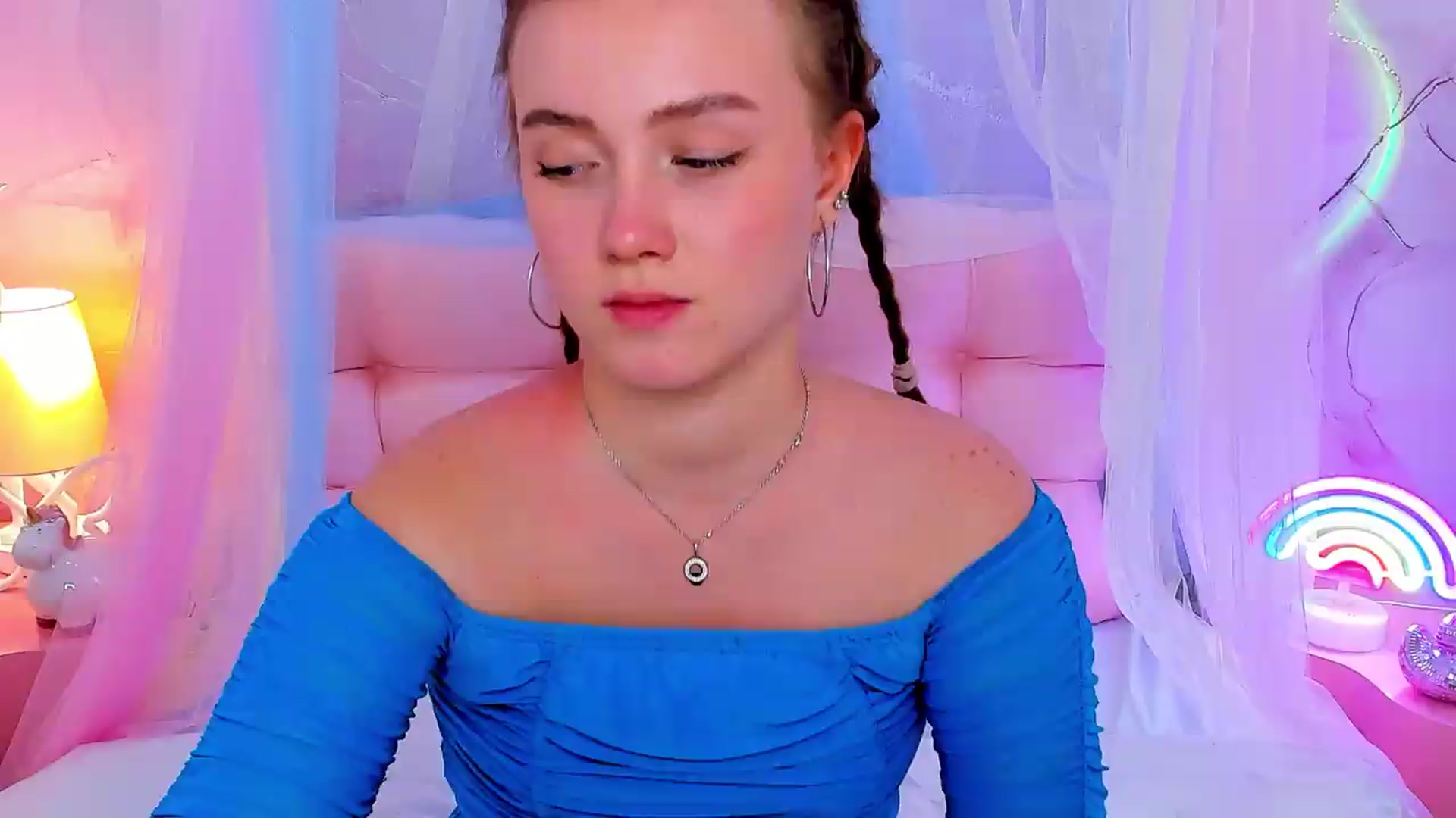 Gallery image thumbnail from Beatrizz's myfreecams stream on, 05/08/2026, 09:00 image 18 of 20