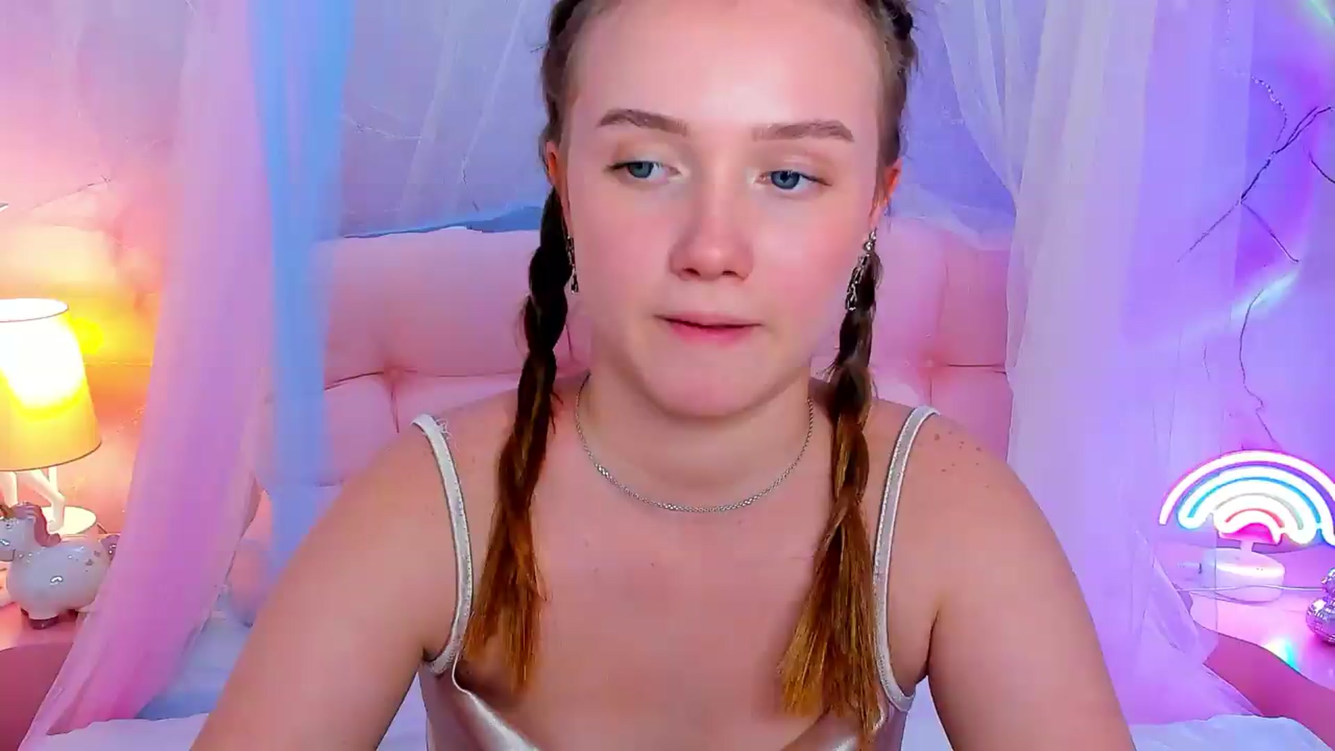Gallery image thumbnail from Beatrizz's myfreecams stream on, 05/11/2026, 14:58 image 10 of 20