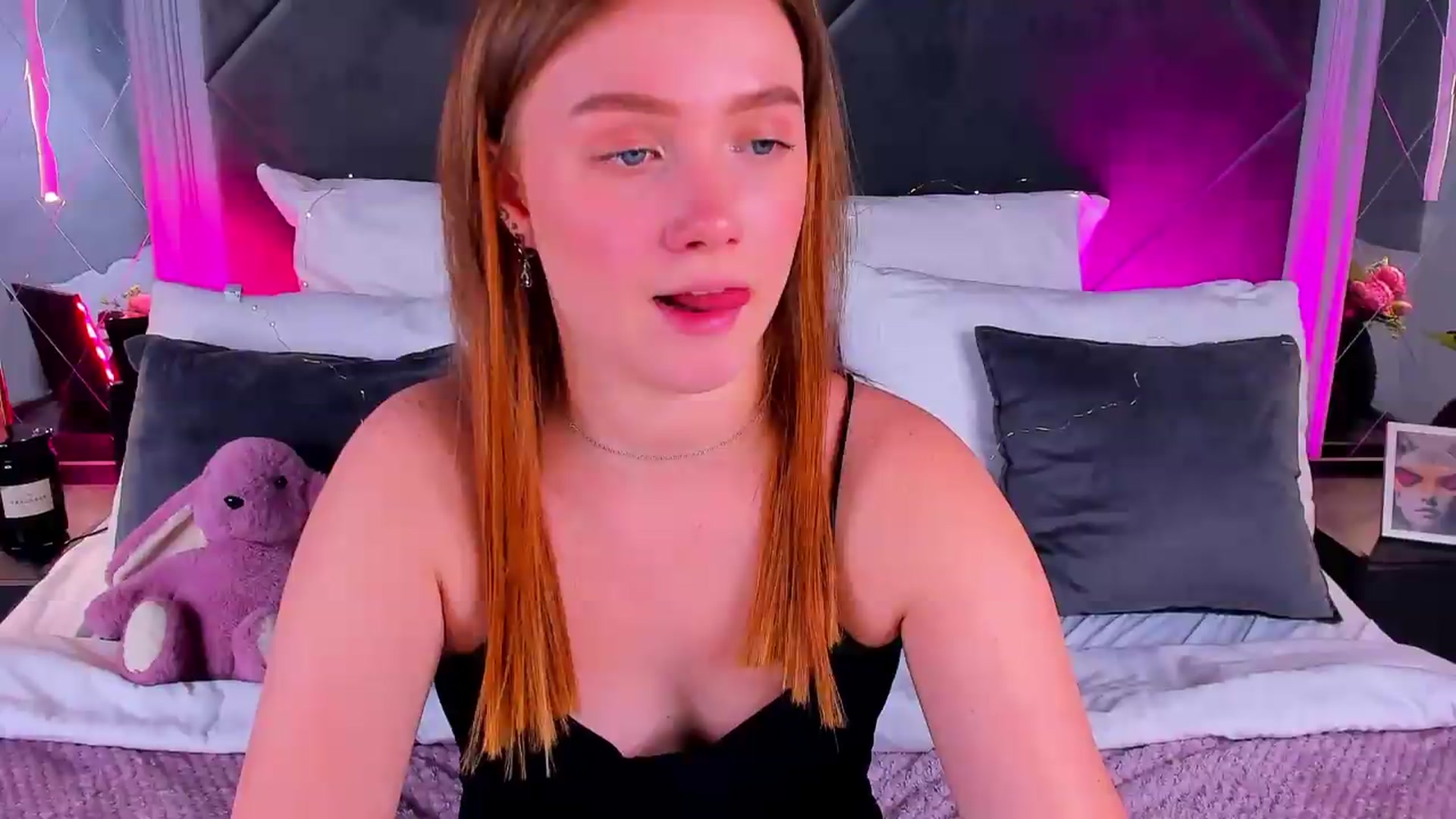 Gallery image thumbnail from Beatrizz's myfreecams stream on, 05/13/2026, 14:29 image 16 of 20
