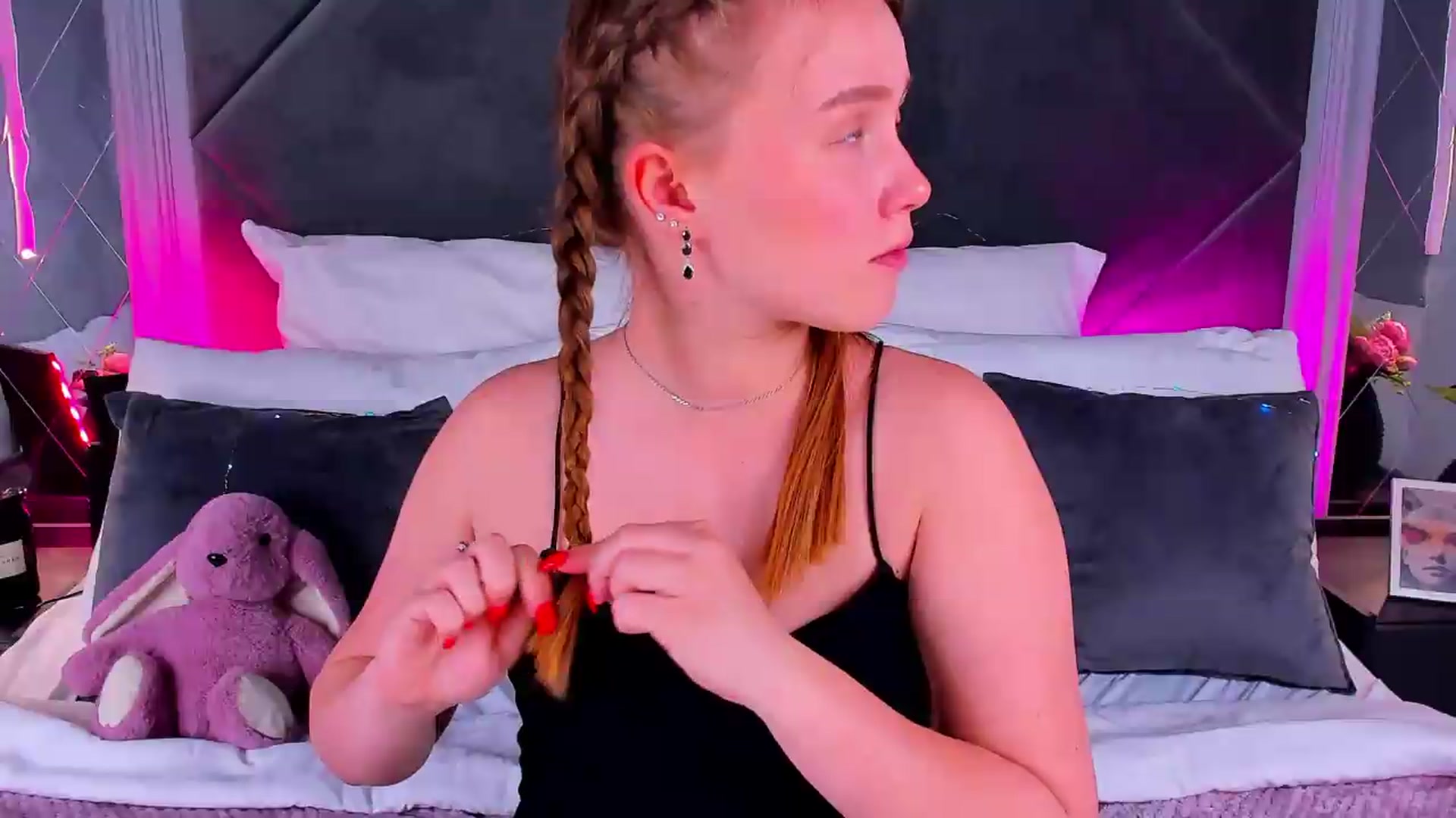 Gallery image thumbnail from Beatrizz's myfreecams stream on, 05/13/2026, 14:29 image 4 of 20