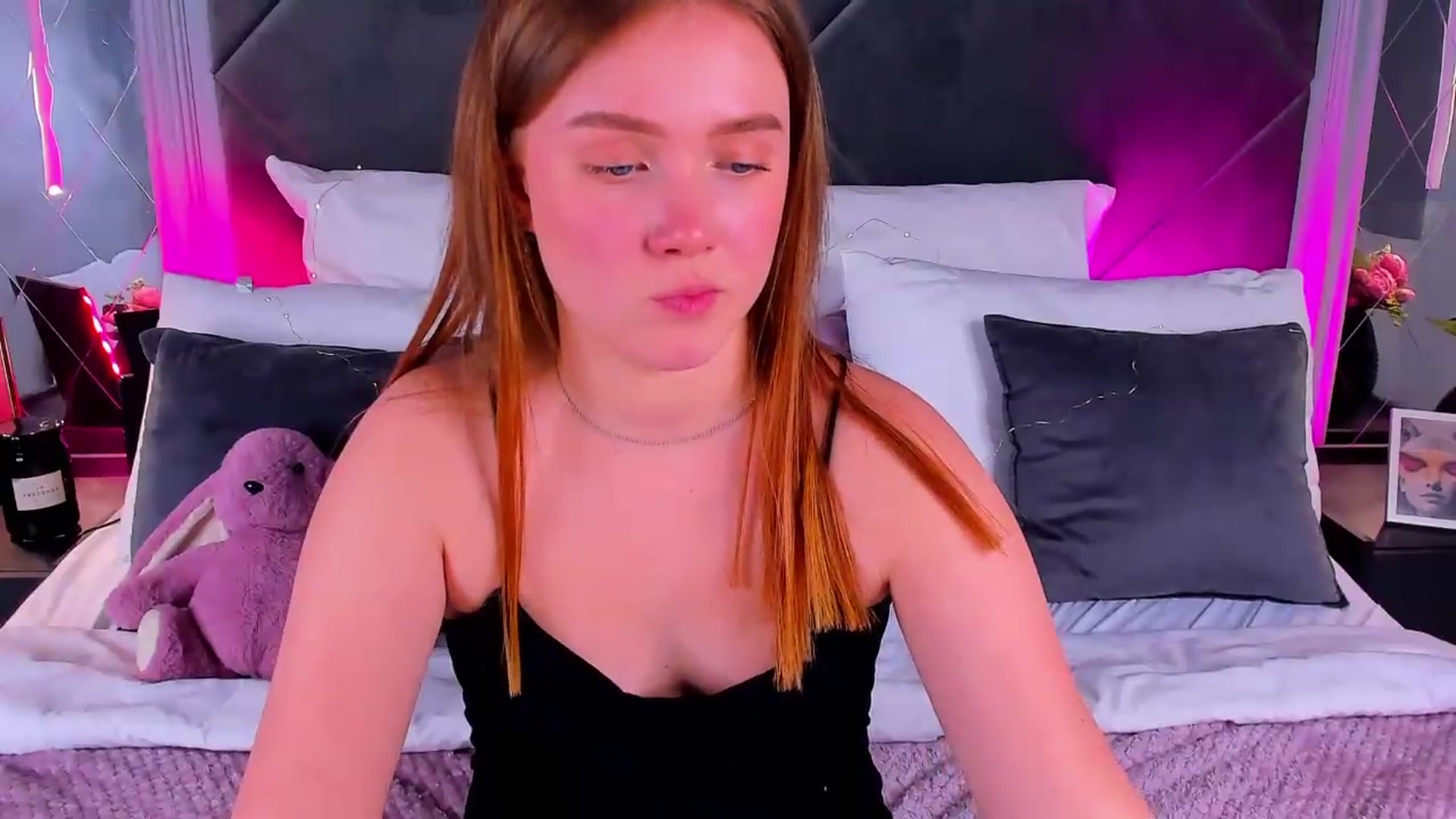 Gallery image thumbnail from Beatrizz's myfreecams stream on, 05/13/2026, 15:49 image 12 of 20