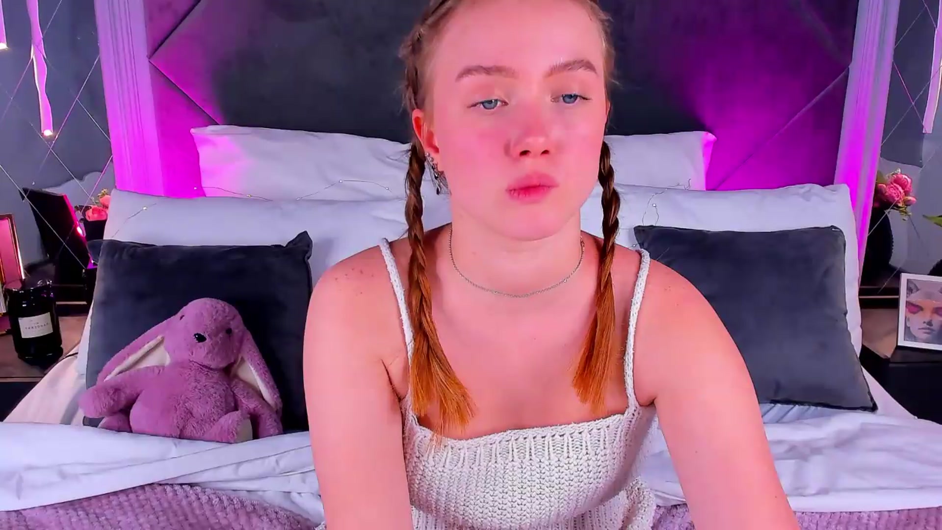 Gallery image thumbnail from Beatrizz's myfreecams stream on, 05/14/2026, 16:01 image 20 of 20