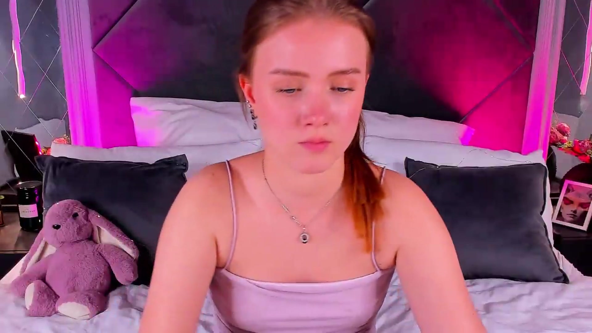 Gallery image thumbnail from Beatrizz's myfreecams stream on, 05/21/2026, 17:17 image 19 of 20