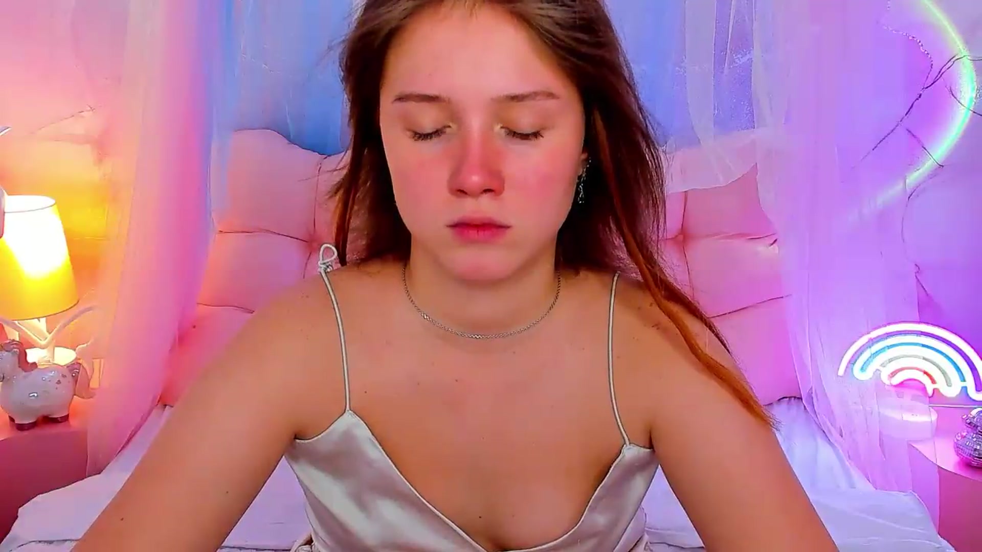 Gallery image thumbnail from Beatrizz's myfreecams stream on, 05/24/2026, 11:28 image 2 of 20