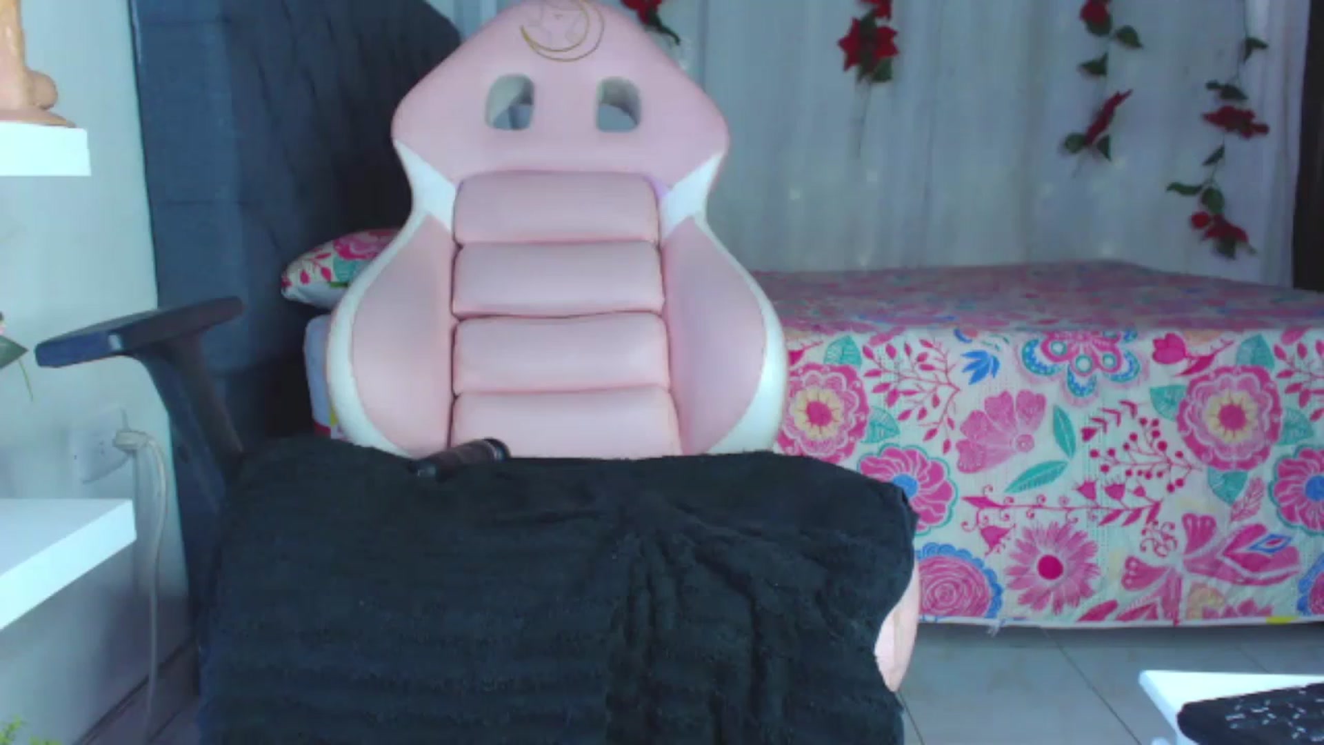 Gallery image thumbnail from Beautifulunna's myfreecams stream on, 12/31/2022, 18:11 image 17 of 20