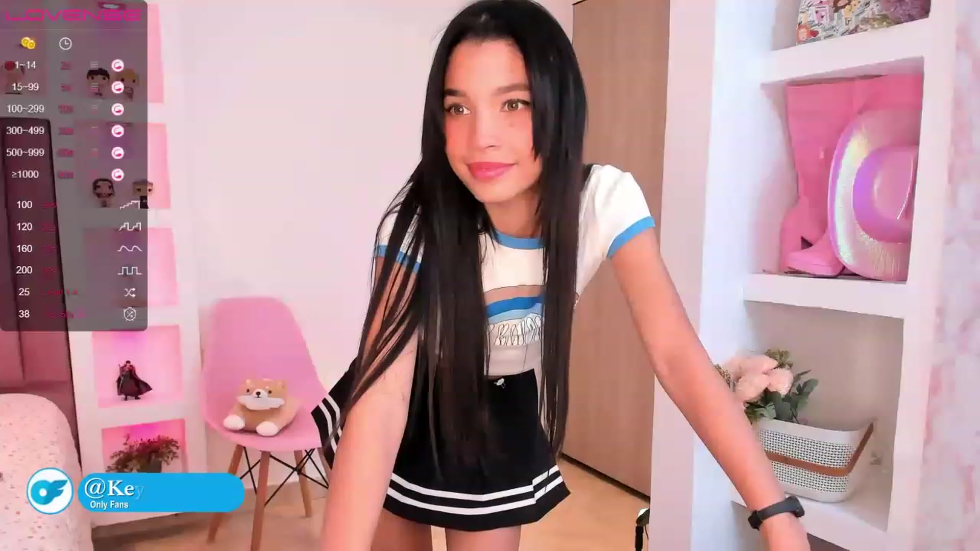 Gallery image thumbnail from BeautyAngel18's myfreecams stream on, 03/17/2023, 01:45 image 13 of 20