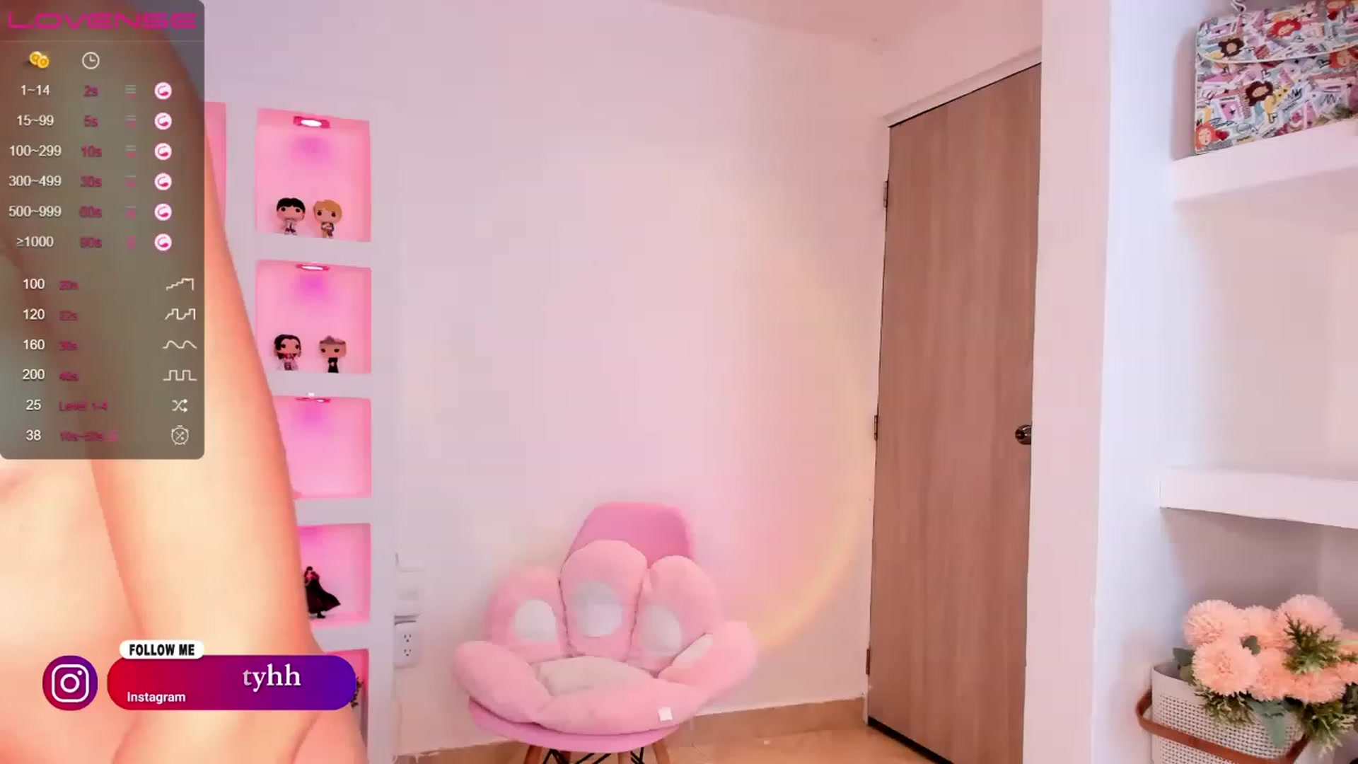 Gallery image thumbnail from BeautyAngel18's myfreecams stream on, 04/30/2023, 04:39 image 10 of 20