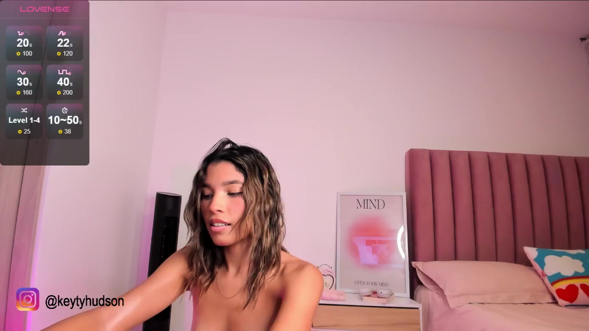Gallery image thumbnail from BeautyAngel18's myfreecams stream on, 07/27/2024, 01:12 image 11 of 20