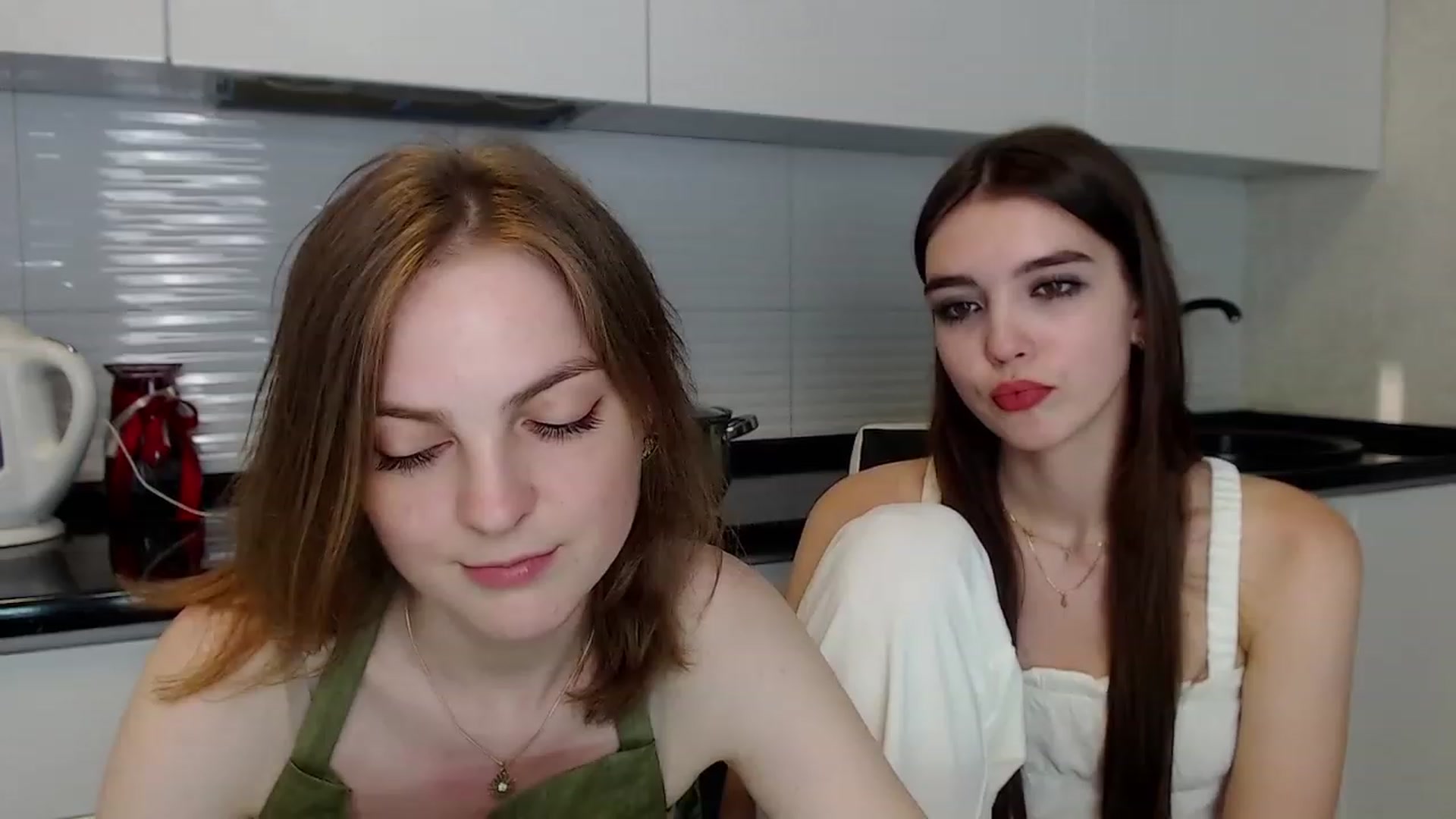 Gallery image thumbnail from Beauty_Mila9's myfreecams stream on, 06/15/2023, 17:45 image 4 of 20