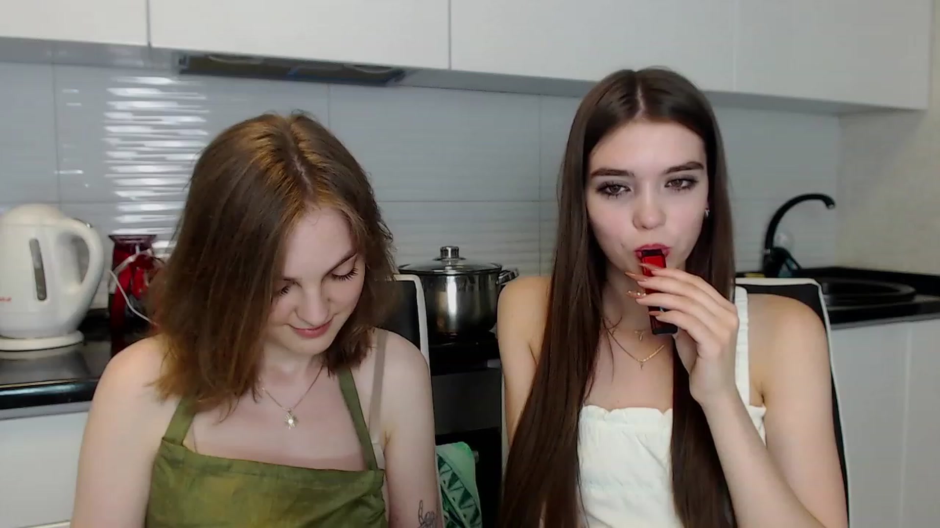 Gallery image thumbnail from Beauty_Mila9's myfreecams stream on, 06/15/2023, 17:45 image 15 of 20