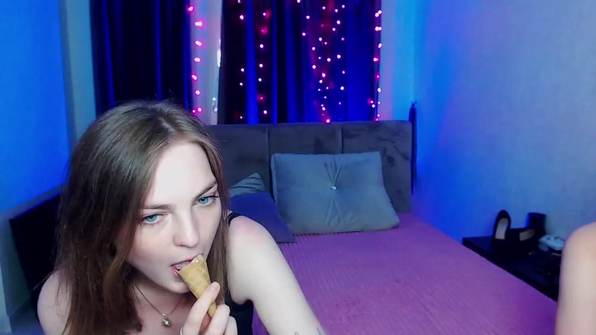 Gallery image thumbnail from Beauty_Mila9's myfreecams stream on, 06/18/2023, 11:18 image 10 of 20
