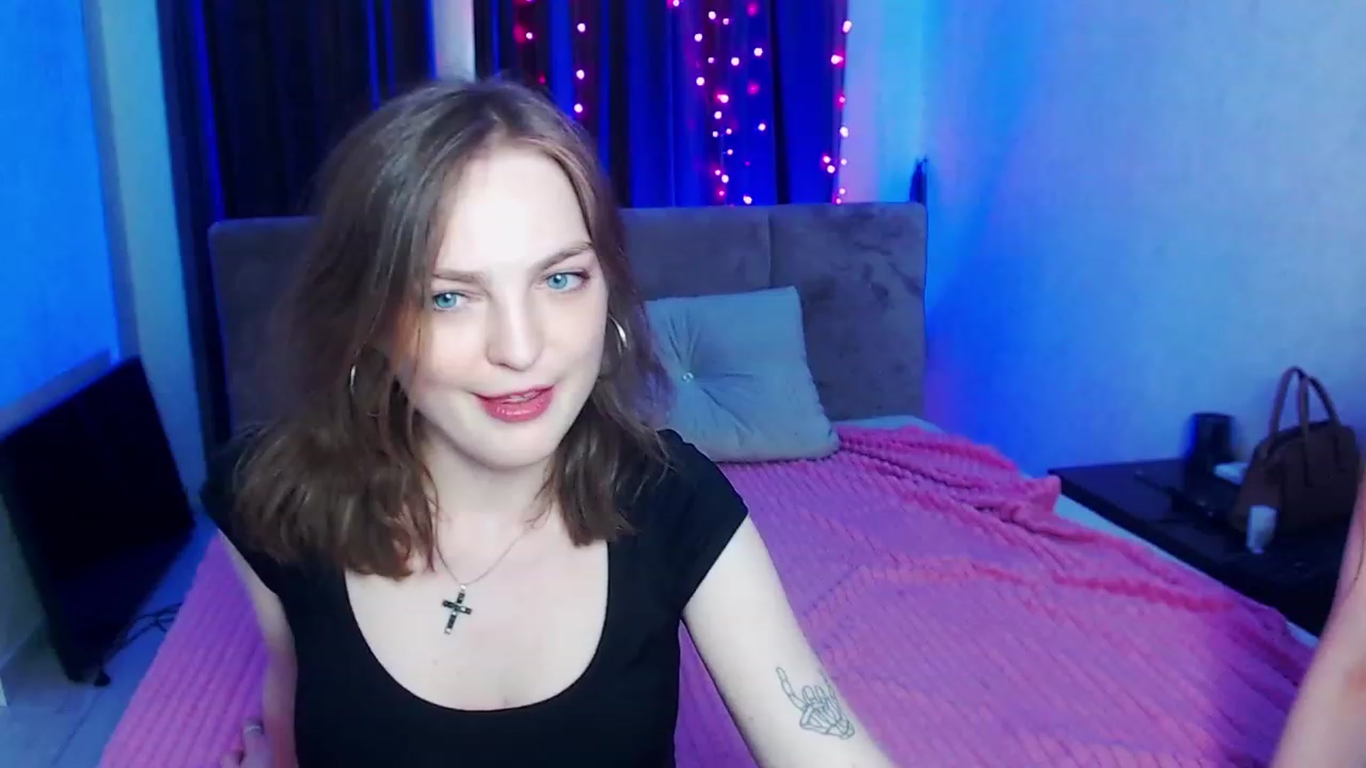 Gallery image thumbnail from Beauty_Mila9's myfreecams stream on, 06/25/2023, 12:46 image 15 of 20