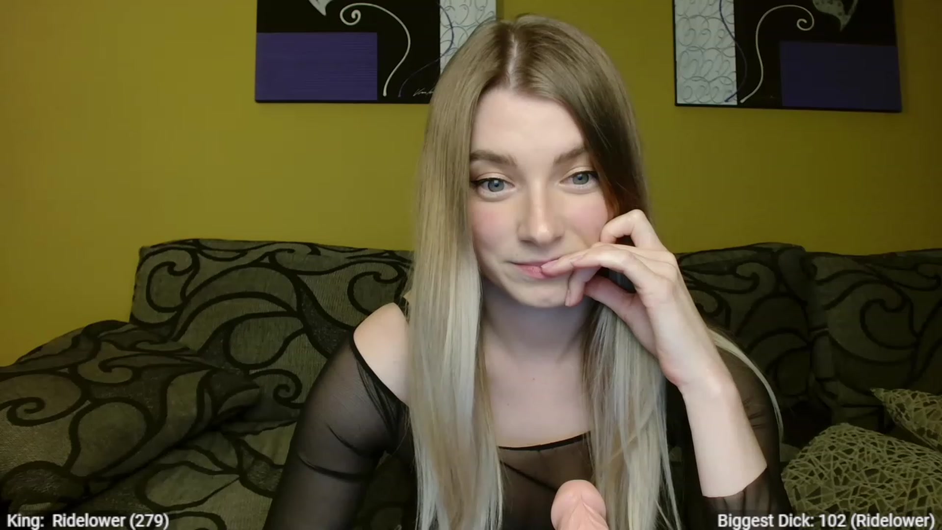 Gallery image thumbnail from Beauty_Milana's myfreecams stream on, 11/20/2022, 19:36 image 12 of 20