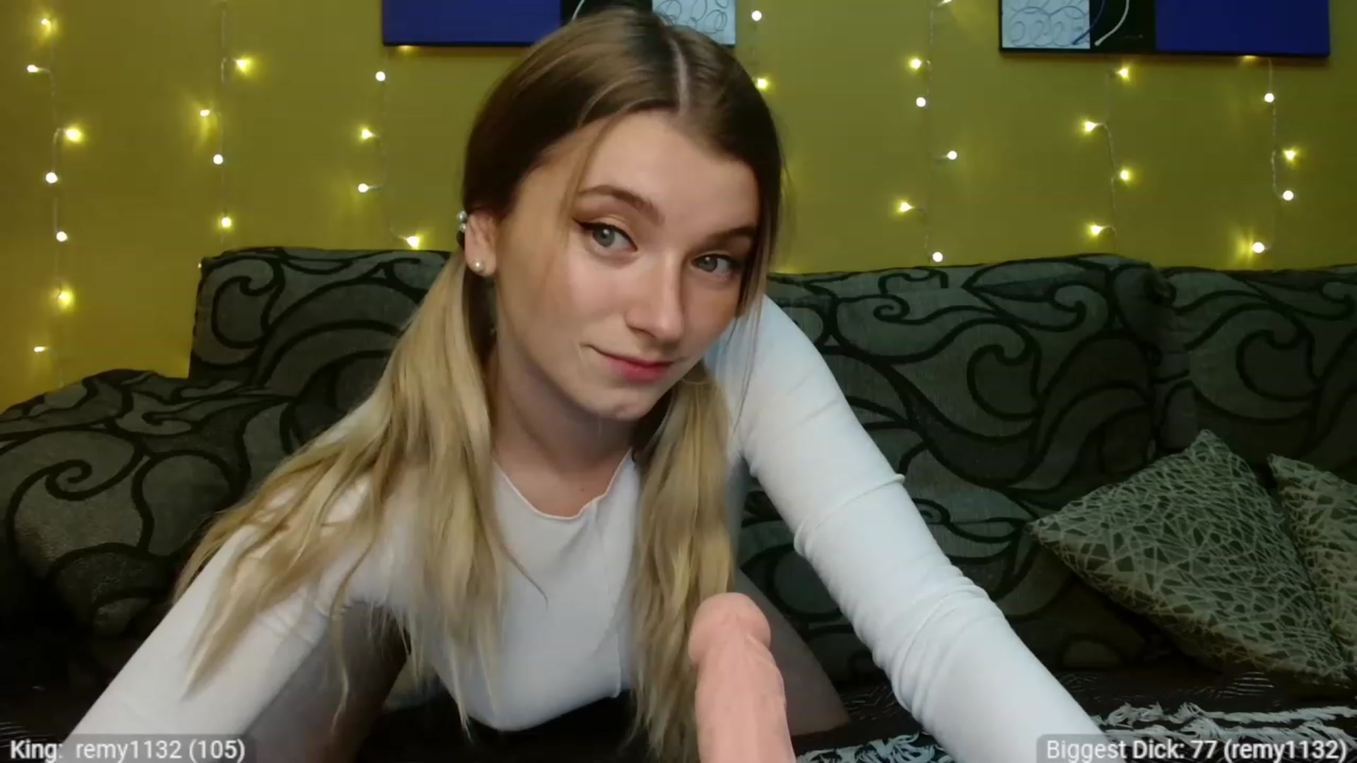Gallery image thumbnail from Beauty_Milana's myfreecams stream on, 12/30/2022, 18:11 image 3 of 20