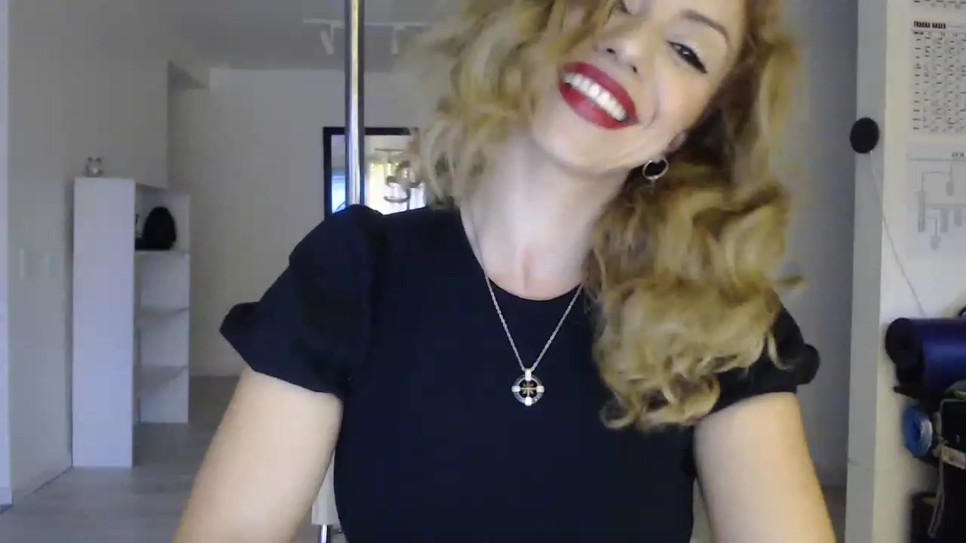 Gallery image thumbnail from Beauty_online's myfreecams stream on, 11/29/2022, 10:33 image 18 of 20