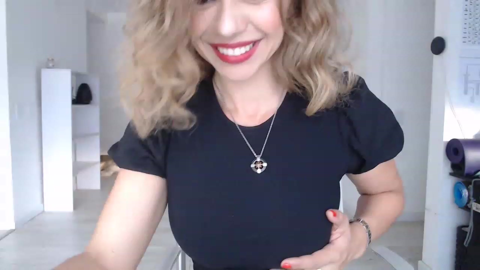 Gallery image thumbnail from Beauty_online's myfreecams stream on, 11/29/2022, 10:33 image 10 of 20