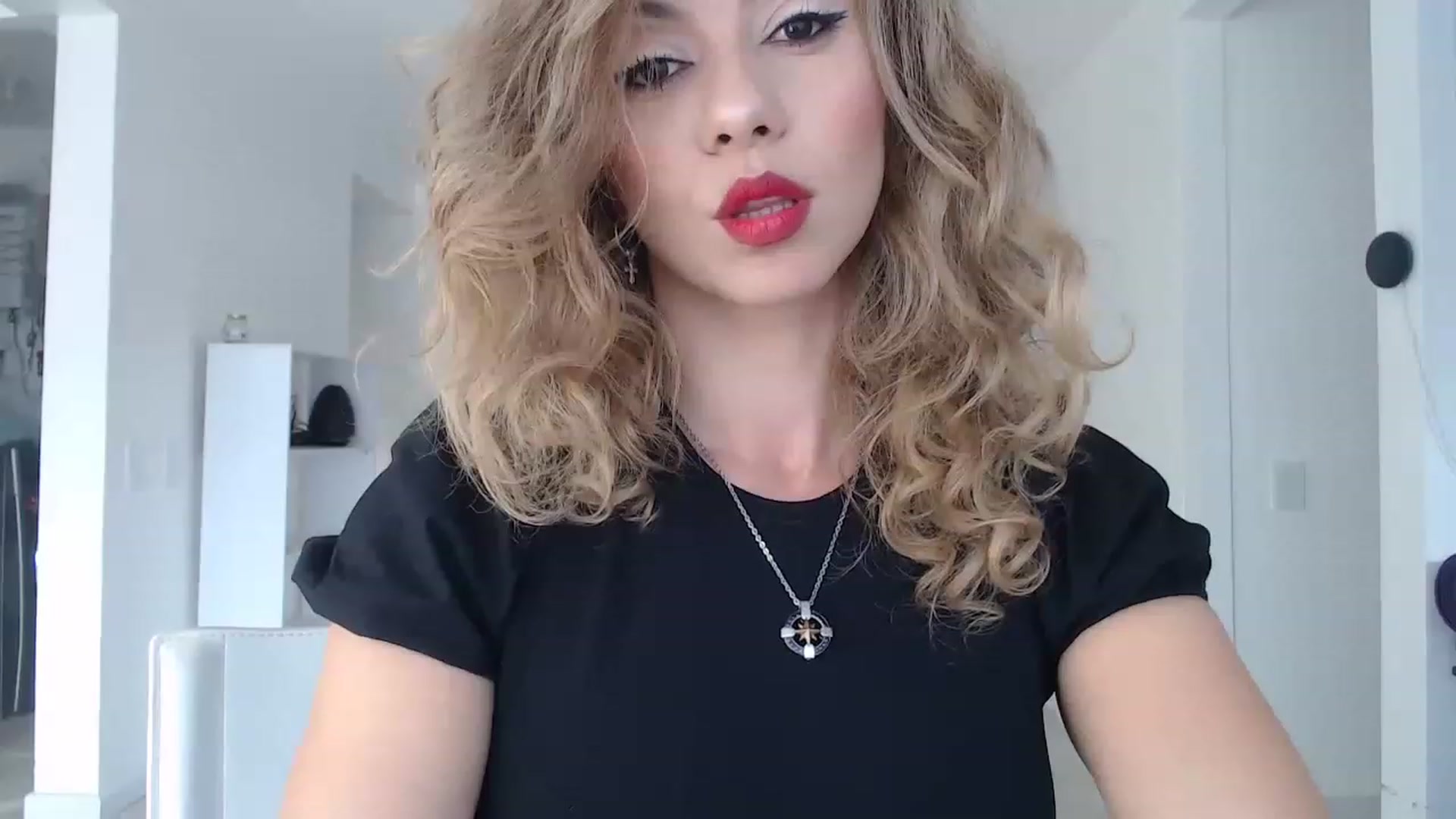 Gallery image thumbnail from Beauty_online's myfreecams stream on, 11/29/2022, 10:33 image 1 of 20