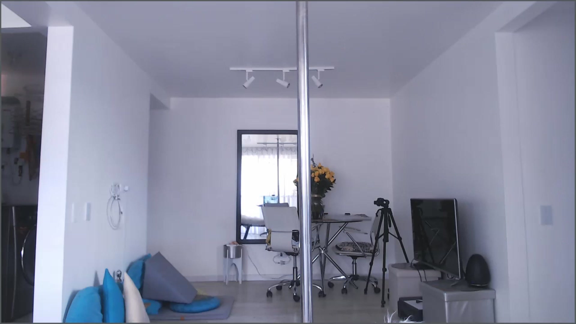 Gallery image thumbnail from Beauty_online's myfreecams stream on, 12/25/2022, 19:04 image 1 of 20
