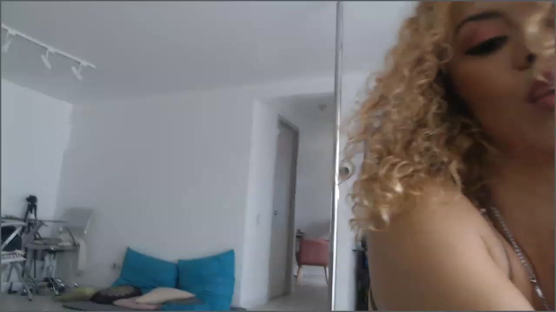 Gallery image thumbnail from Beauty_online's myfreecams stream on, 01/09/2023, 19:16 image 5 of 20