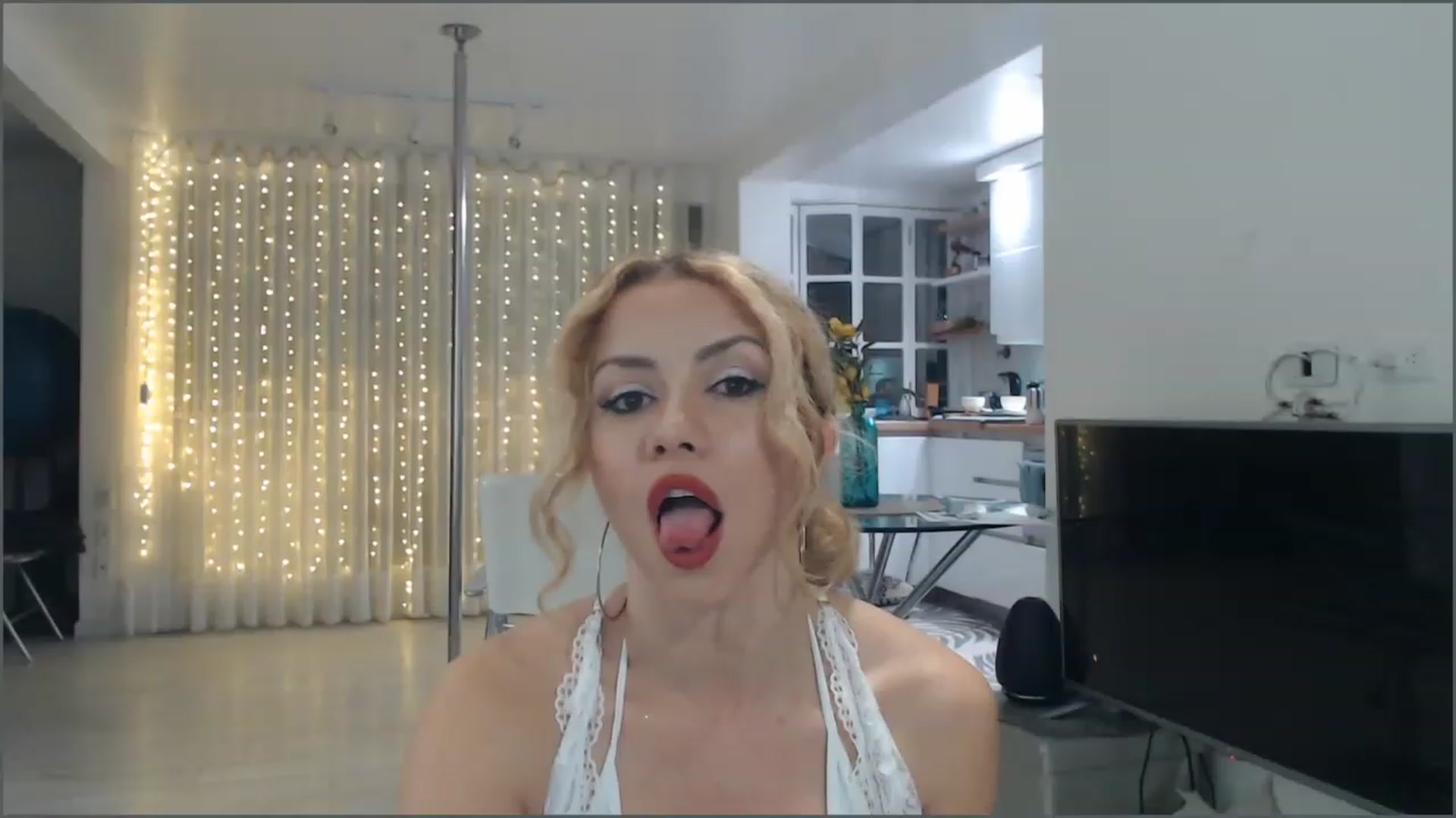 Gallery image thumbnail from Beauty_online's myfreecams stream on, 01/20/2023, 02:27 image 15 of 20