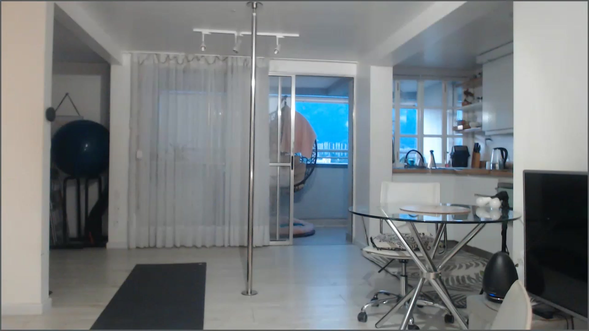 Gallery image thumbnail from Beauty_online's myfreecams stream on, 01/26/2023, 23:14 image 19 of 20